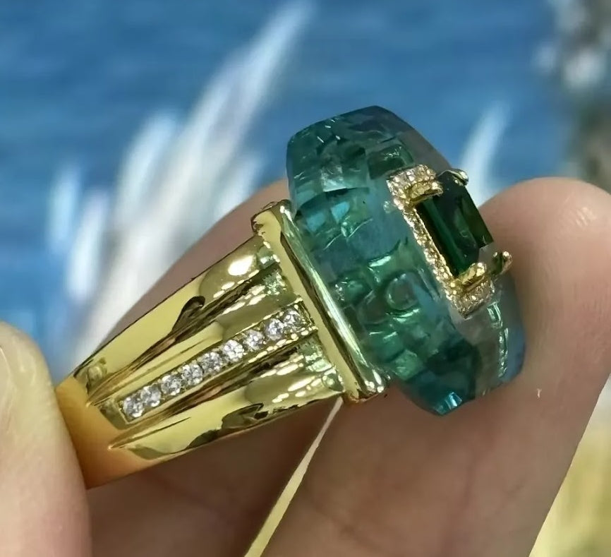 Exquisite 2ct Emerald Cut Emerald & Aquamarine Engagement Ring with Nested Design