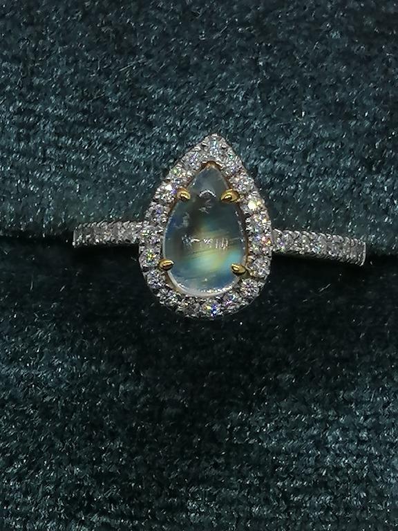 Enchanting Natural Rainbow Moonstone & Moissanite Ring – A Dance of Light and Sparkle