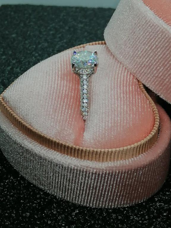 18k White Gold D VVS Moissanite Engagement Ring