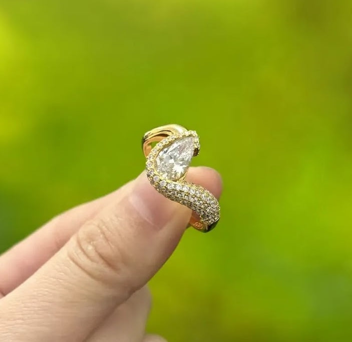 4ct Pear-Cut White Sapphire Engagement Ring in Gold