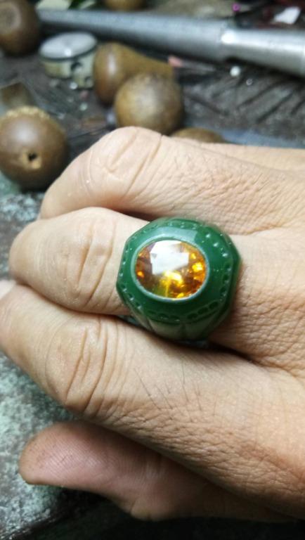 5.50cts Yellow Sapphire with 925 w/Rhodium Plated with Moissanites