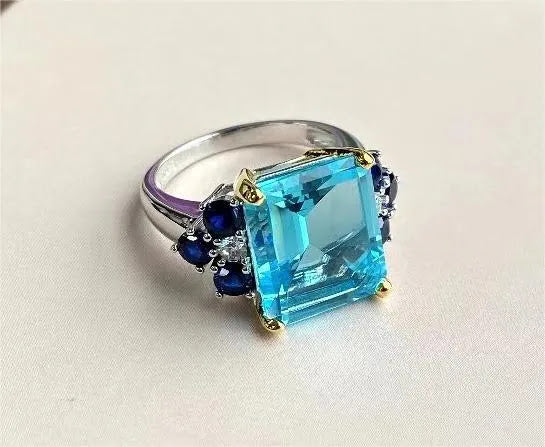Stunning 5.5ct Emerald - Cut Aquamarine Sapphire Engagement Ring