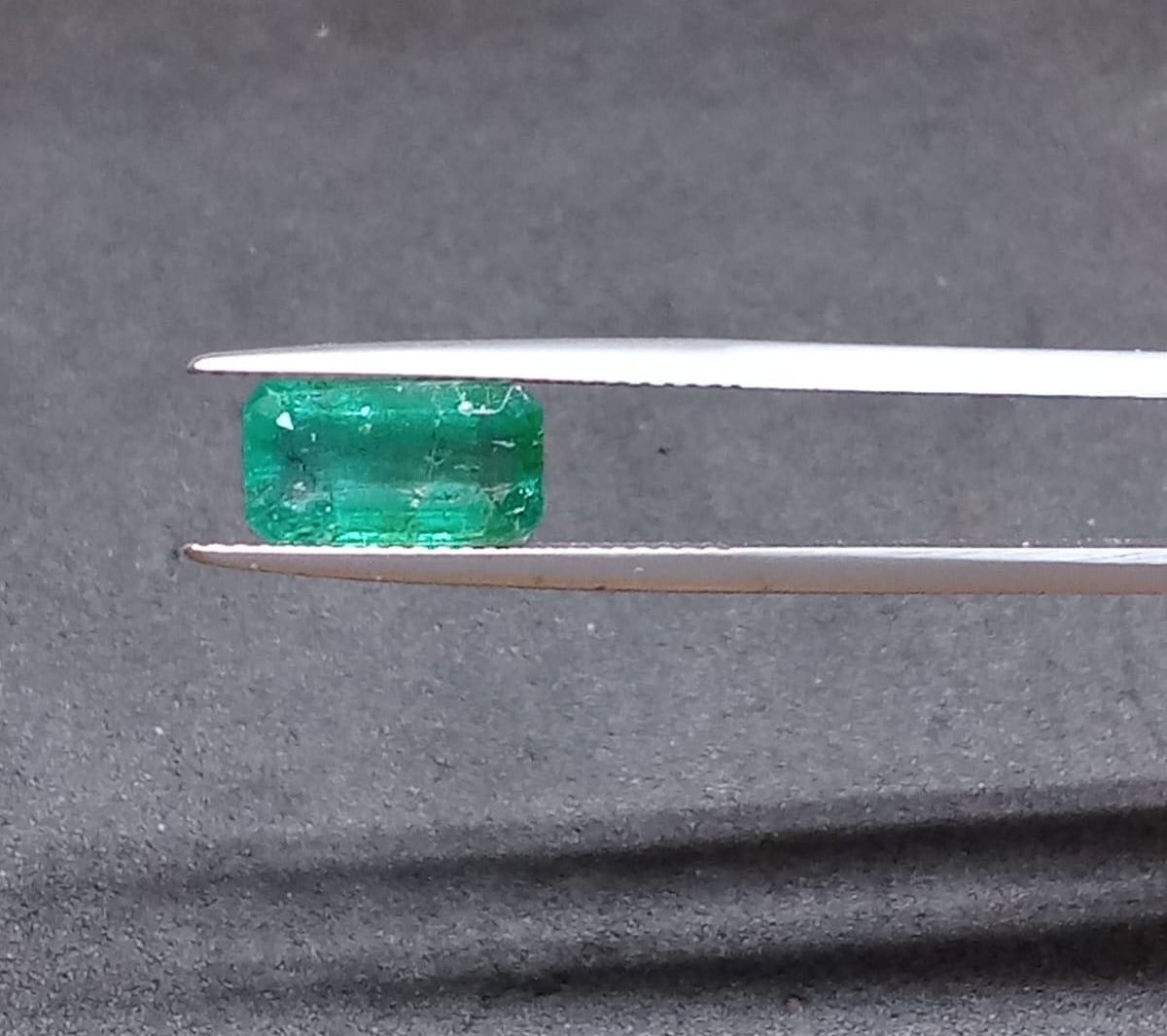 Natural Certified Emerald 2.50cts 11-24-10-EM105