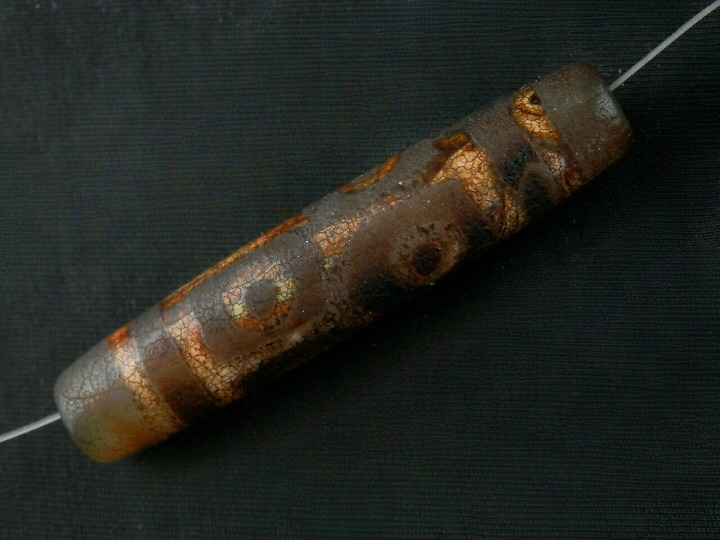 Authentic Natural Tibetan Dzi 6 Eyed Bead DB175