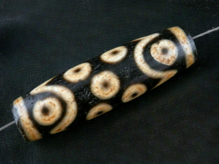 Authentic Natural Tibetan Dzi 15Eyed Bead DB276