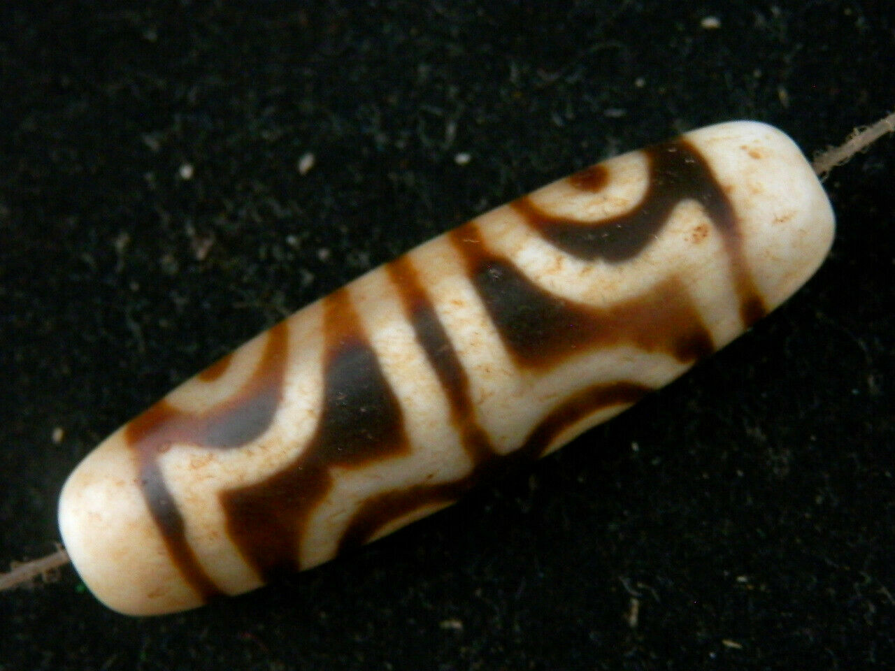 Authentic Natural Tibetan Dzi 4 Eyed Bead DB299