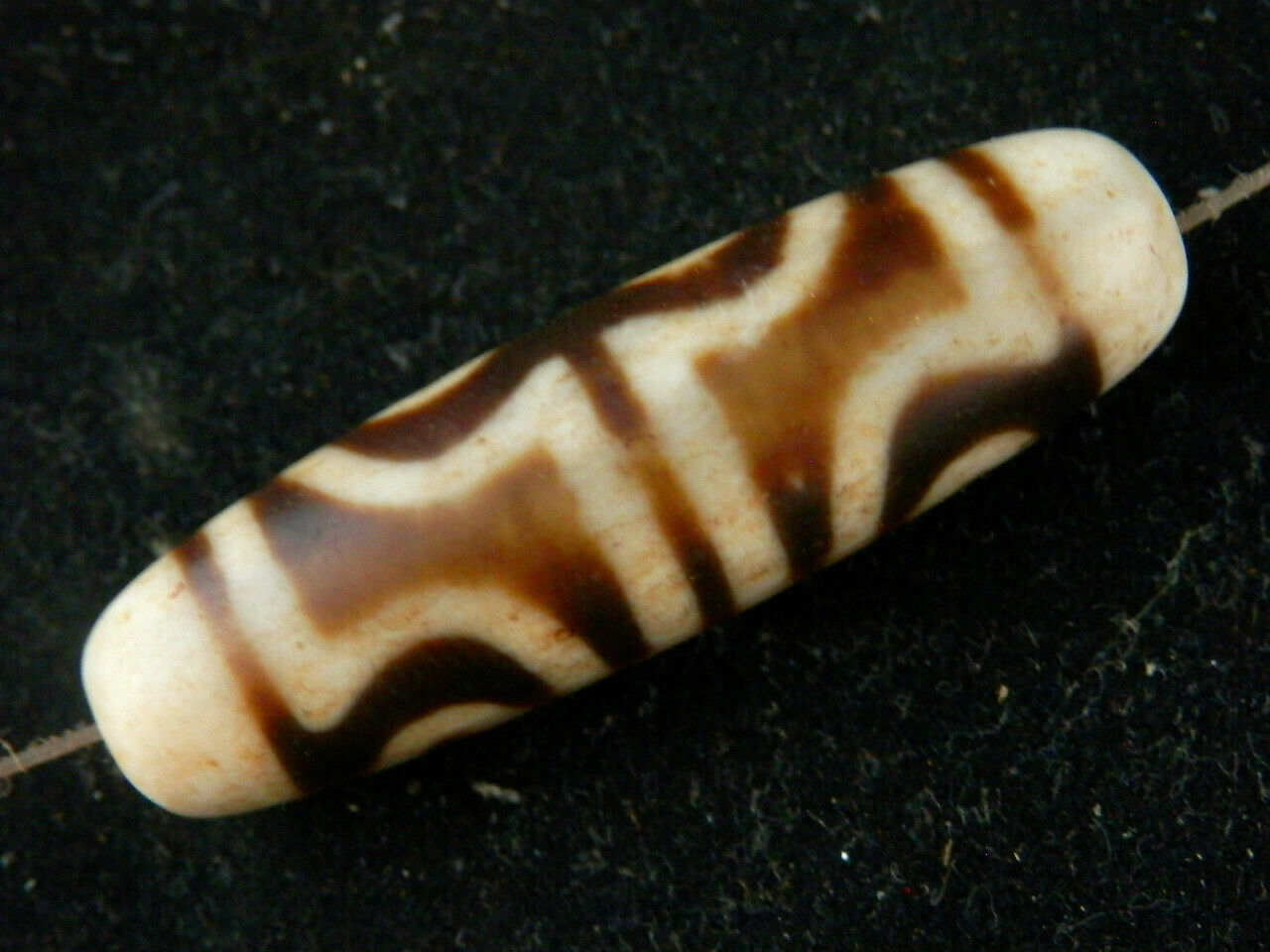 Authentic Natural Tibetan Dzi 4 Eyed Bead DB299