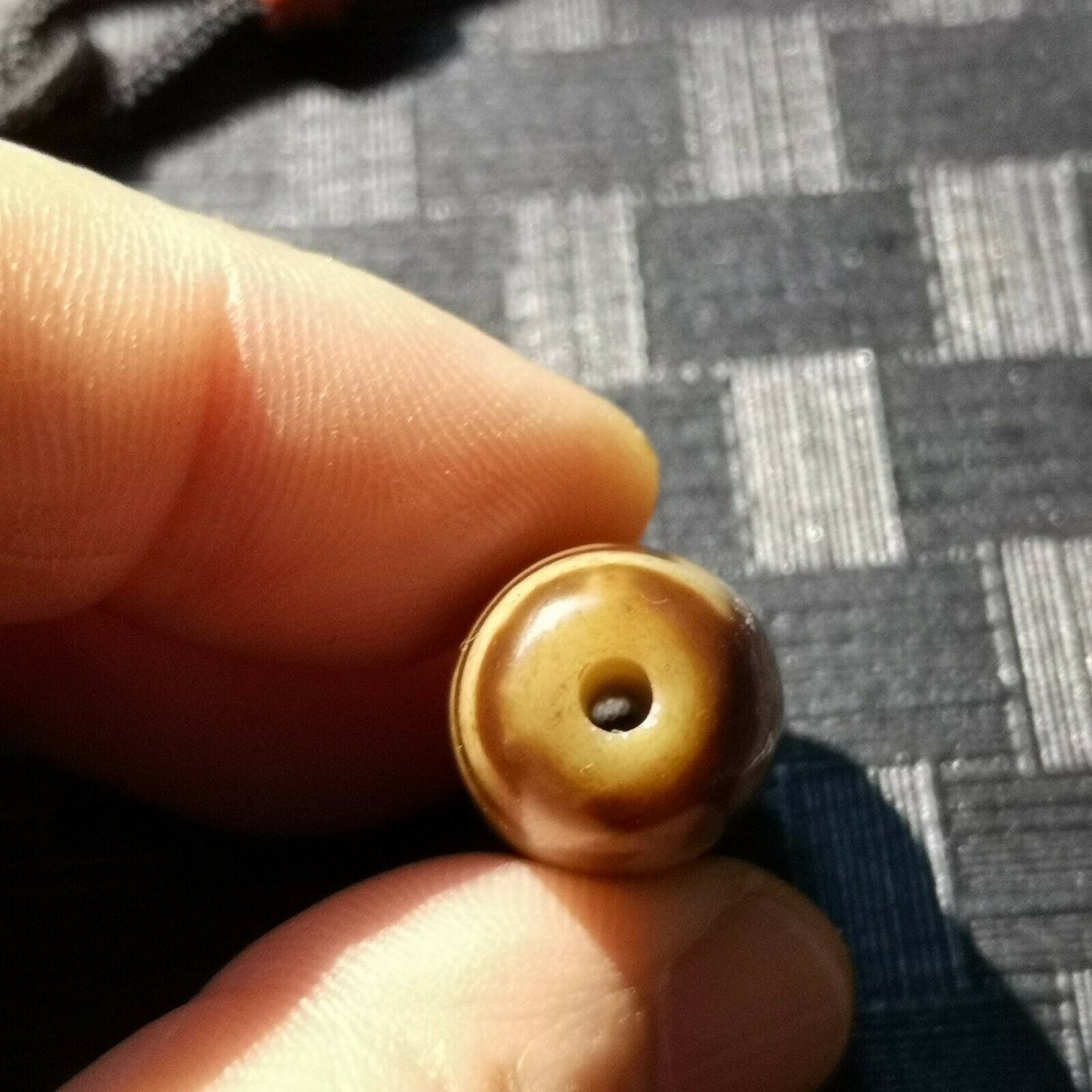 Authentic Natural Tibetan Dzi 5 Eyed Bead DB317