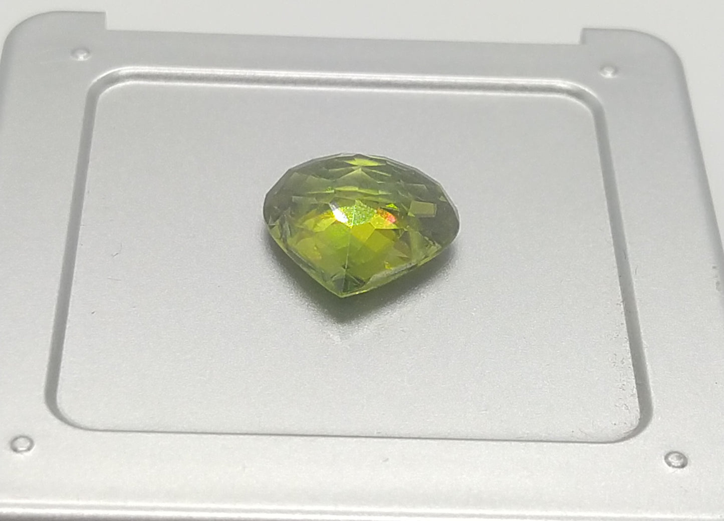 Natural Certified Sphene: Glowing Sphene 9.20cts- NA9 (24)