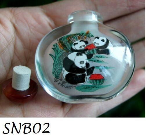 Chinese Collectible Handmade inside painted Panda glass snuff bottle