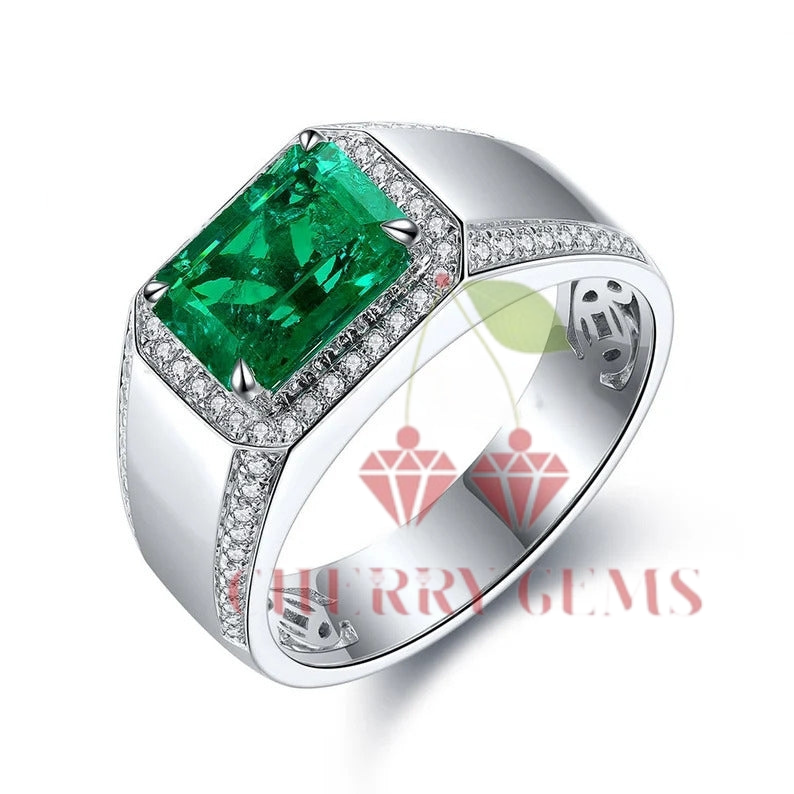 Regal Emerald Brilliance: Luxurious Diamond Halo Ring
