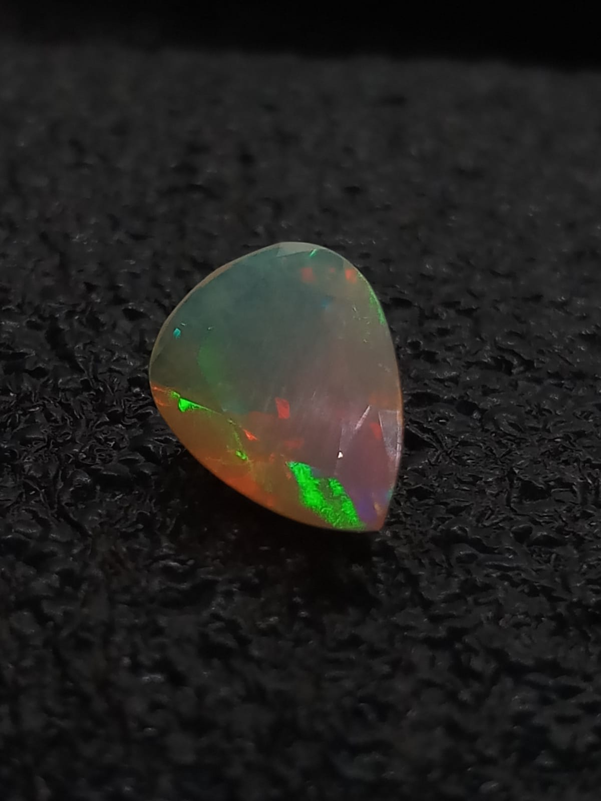 Natural Certified White Opal: Opalescent Mirage 1.95cts- WO18 (24)