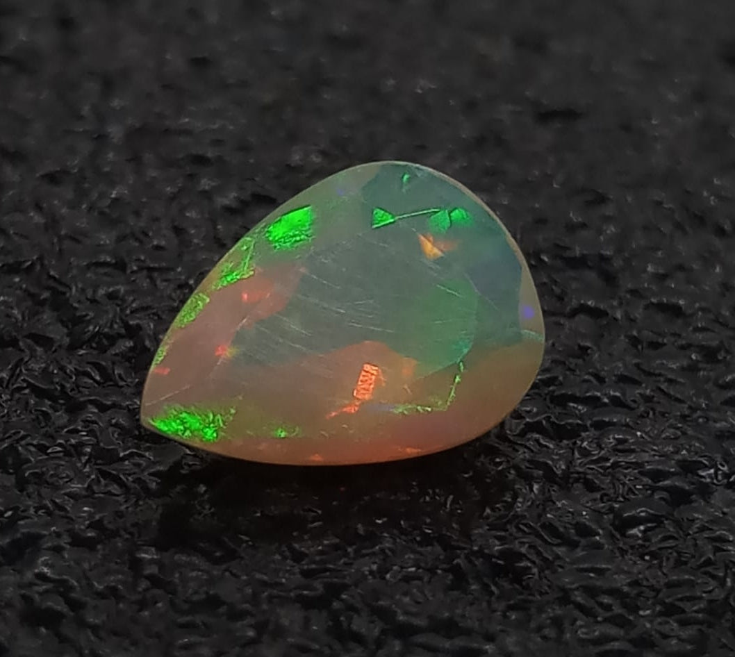 Natural Certified White Opal: Opalescent Mirage 1.95cts- WO18 (24)