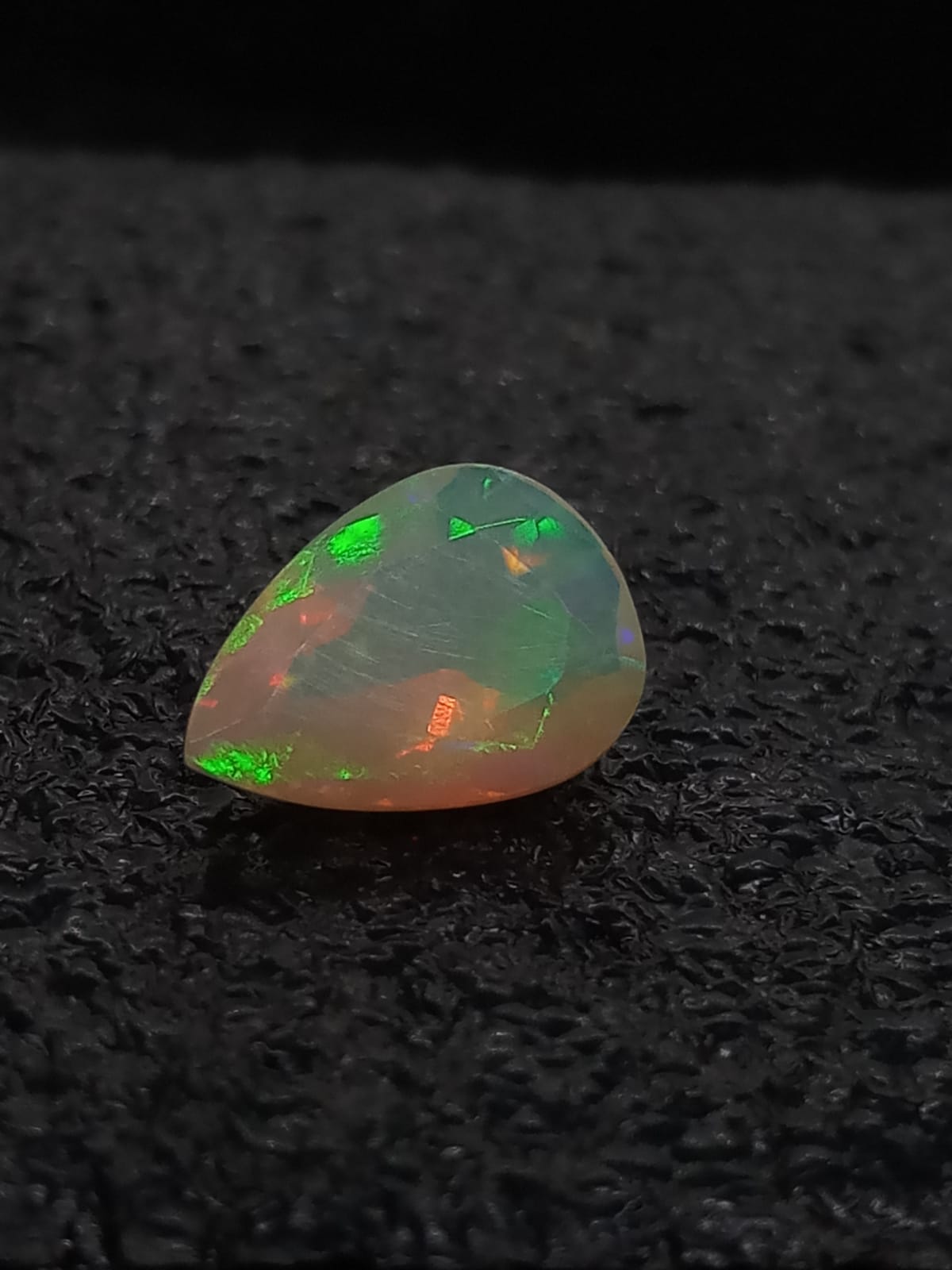 Natural Certified White Opal: Opalescent Mirage 1.95cts- WO18 (24)