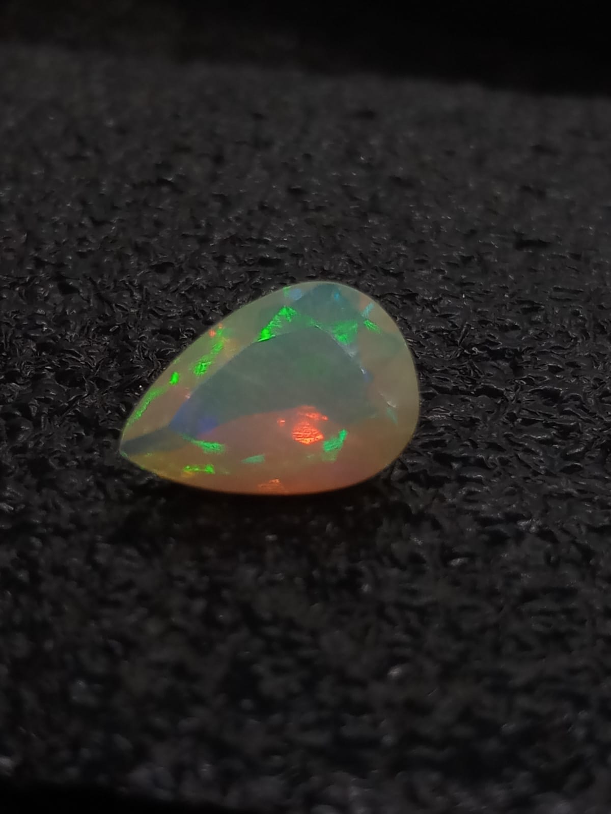 Natural Certified White Opal: Opalescent Mirage 1.95cts- WO18 (24)