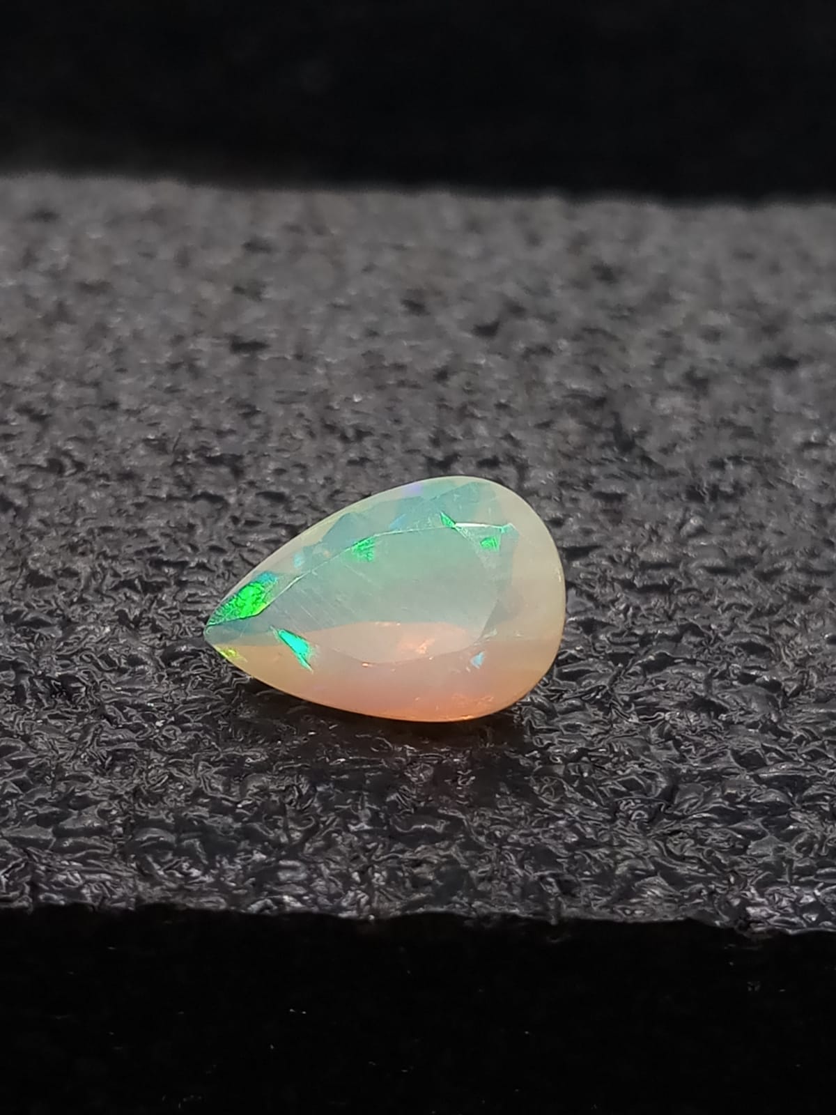 Natural Certified White Opal: Opalescent Mirage 1.95cts- WO18 (24)