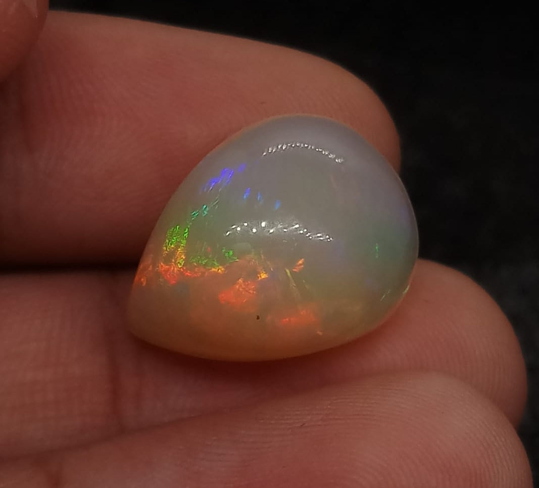 Natural Certified White Opal: Opalescent Frost 11.33cts- WO4 (24)