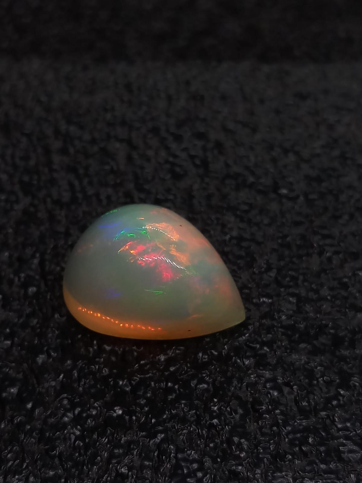 Natural Certified White Opal: Opalescent Frost 11.33cts- WO4 (24)