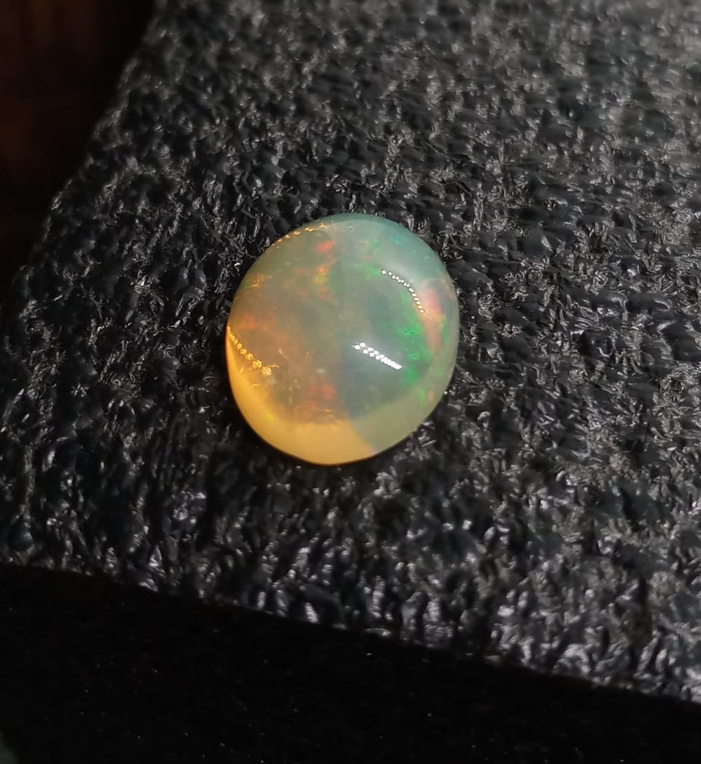 Natural White Opal: Opaline Serenity 5.2cts- WO9 (24)