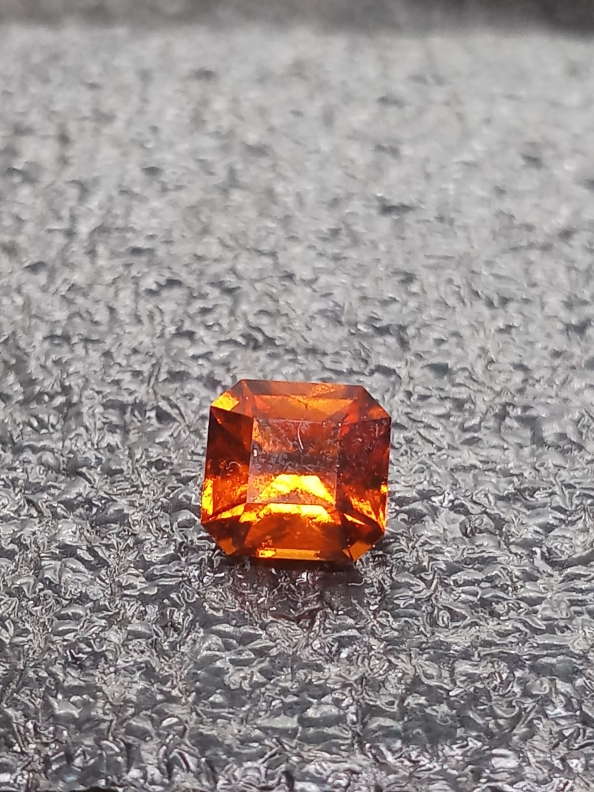 Natural Garnet: Gleaming Splendor 2.22ct - G3 (24)
