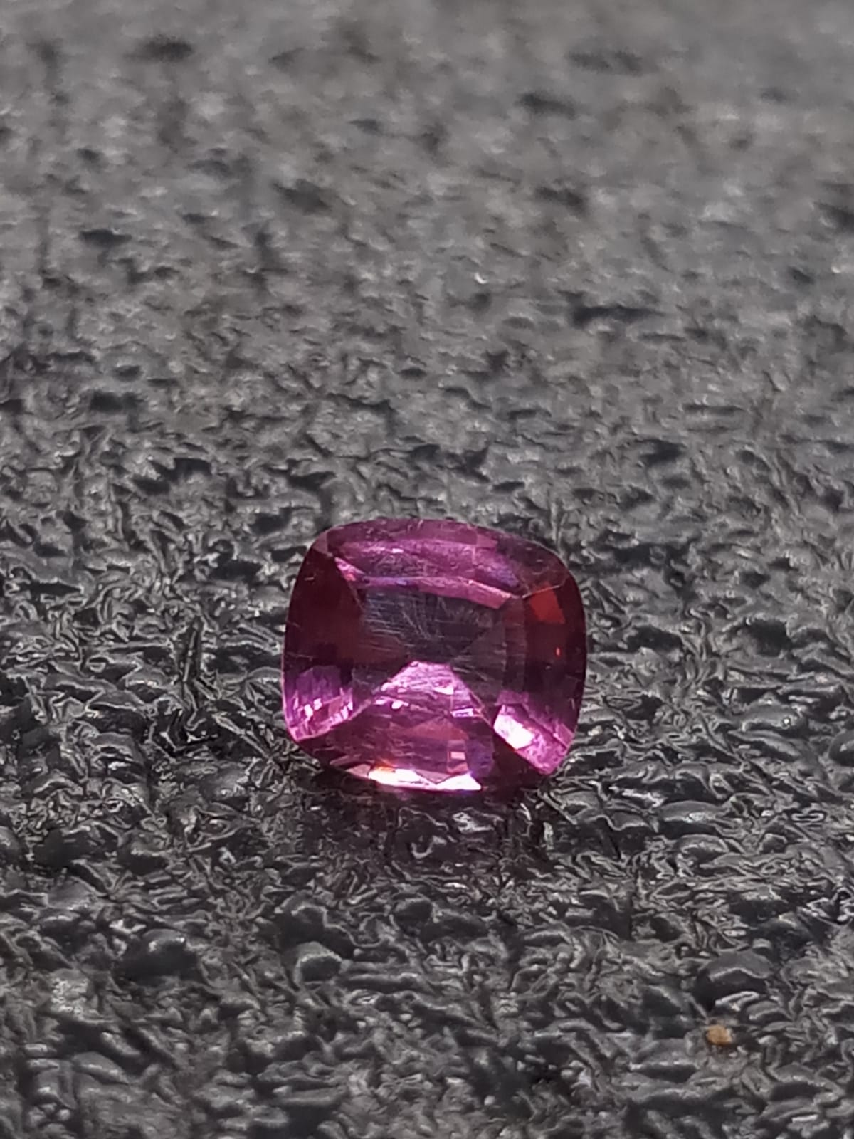 Natural Certified Spinel: Pink Passion 1.00ct- SP2 (24)