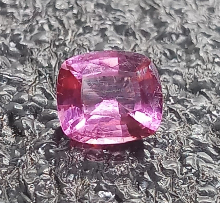 Natural Certified Spinel: Pink Passion 1.00ct- SP2 (24)
