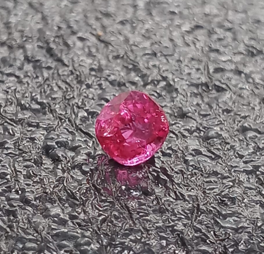 Natural Certified Spinel: Glowing Radiance 0.97cts- SP3 (24)