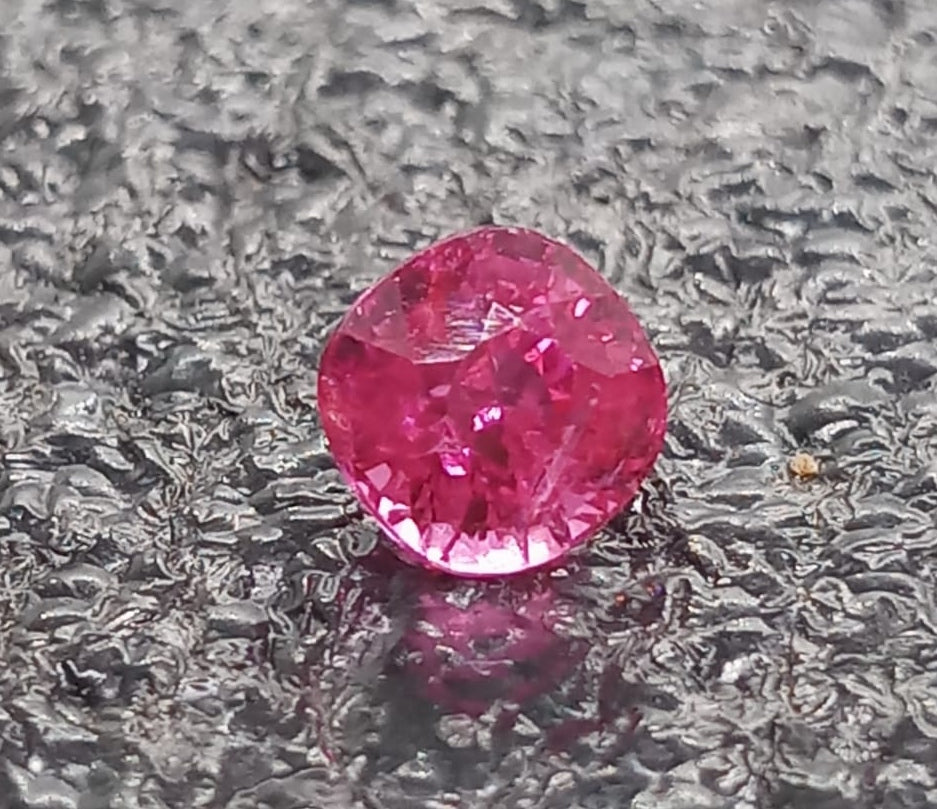Natural Certified Spinel: Glowing Radiance 0.97cts- SP3 (24)