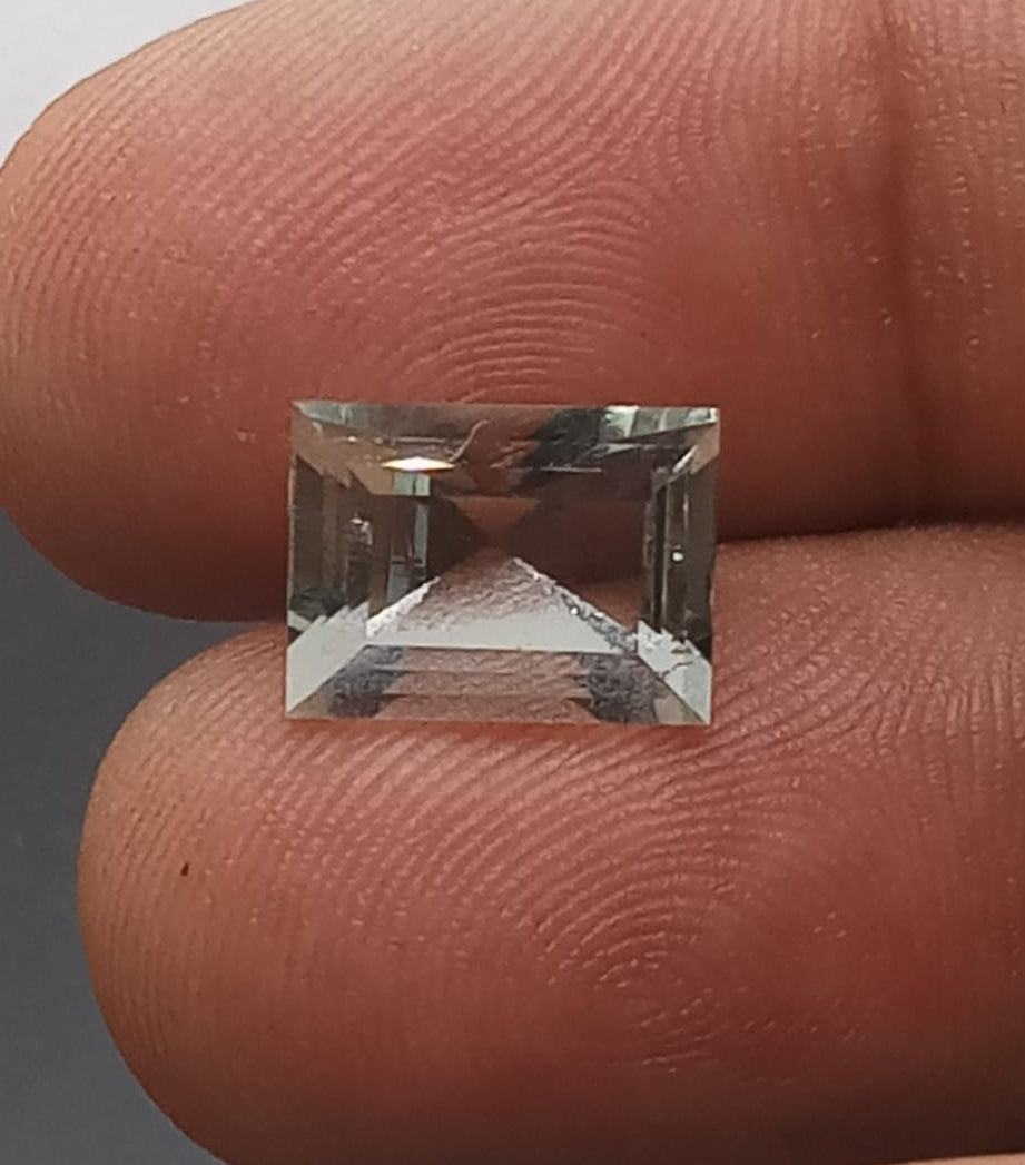 Natural Certified Beryl: Tranquil Essence  4.16cts - B1 (24)