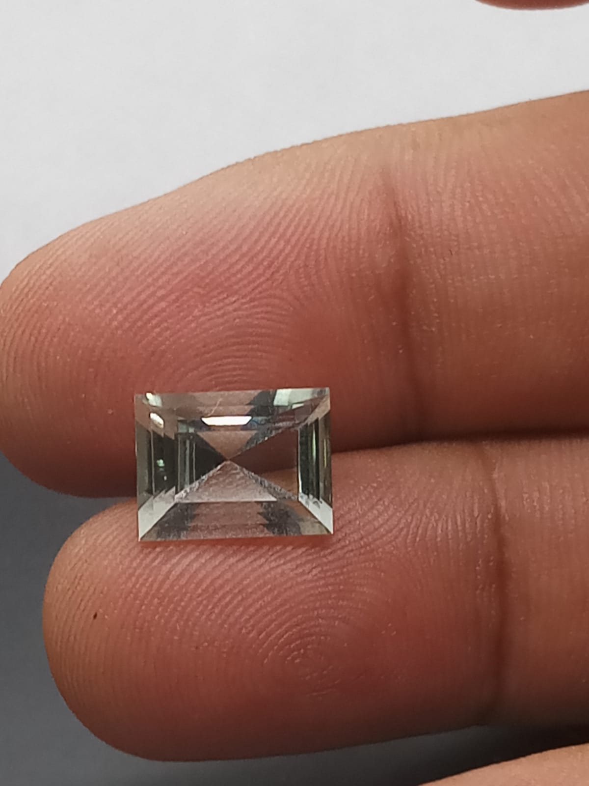 Natural Certified Beryl: Tranquil Essence  4.16cts - B1 (24)