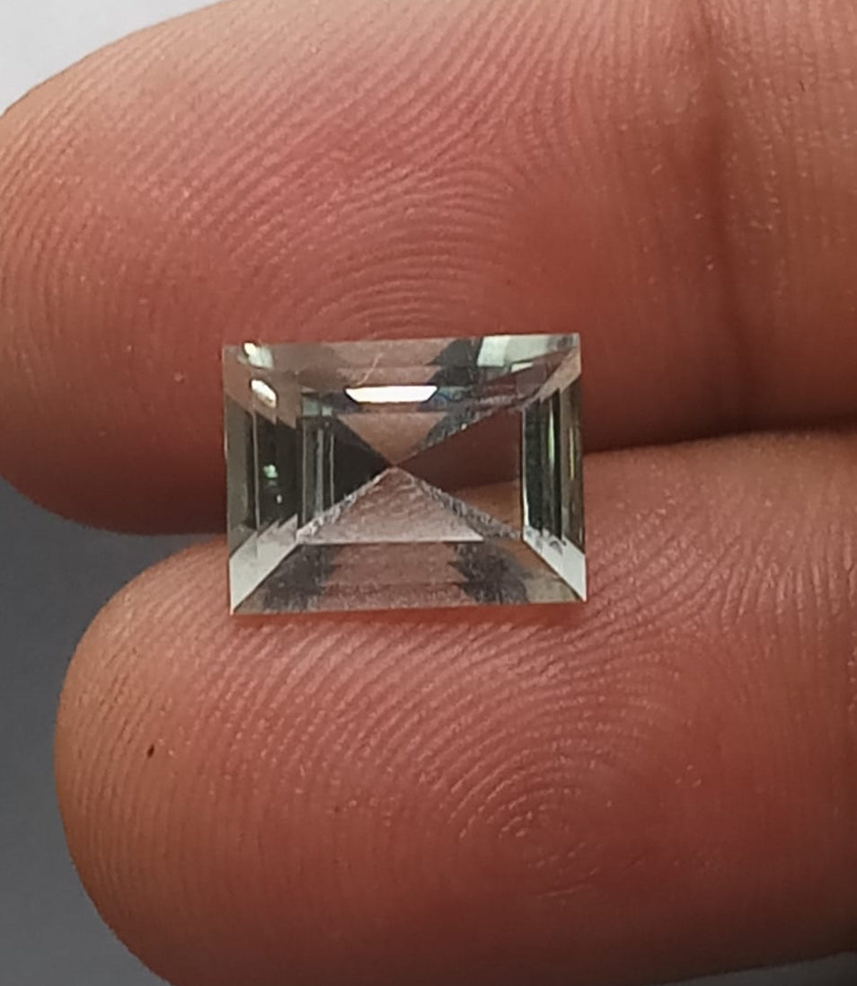 Natural Certified Beryl: Tranquil Essence  4.16cts - B1 (24)