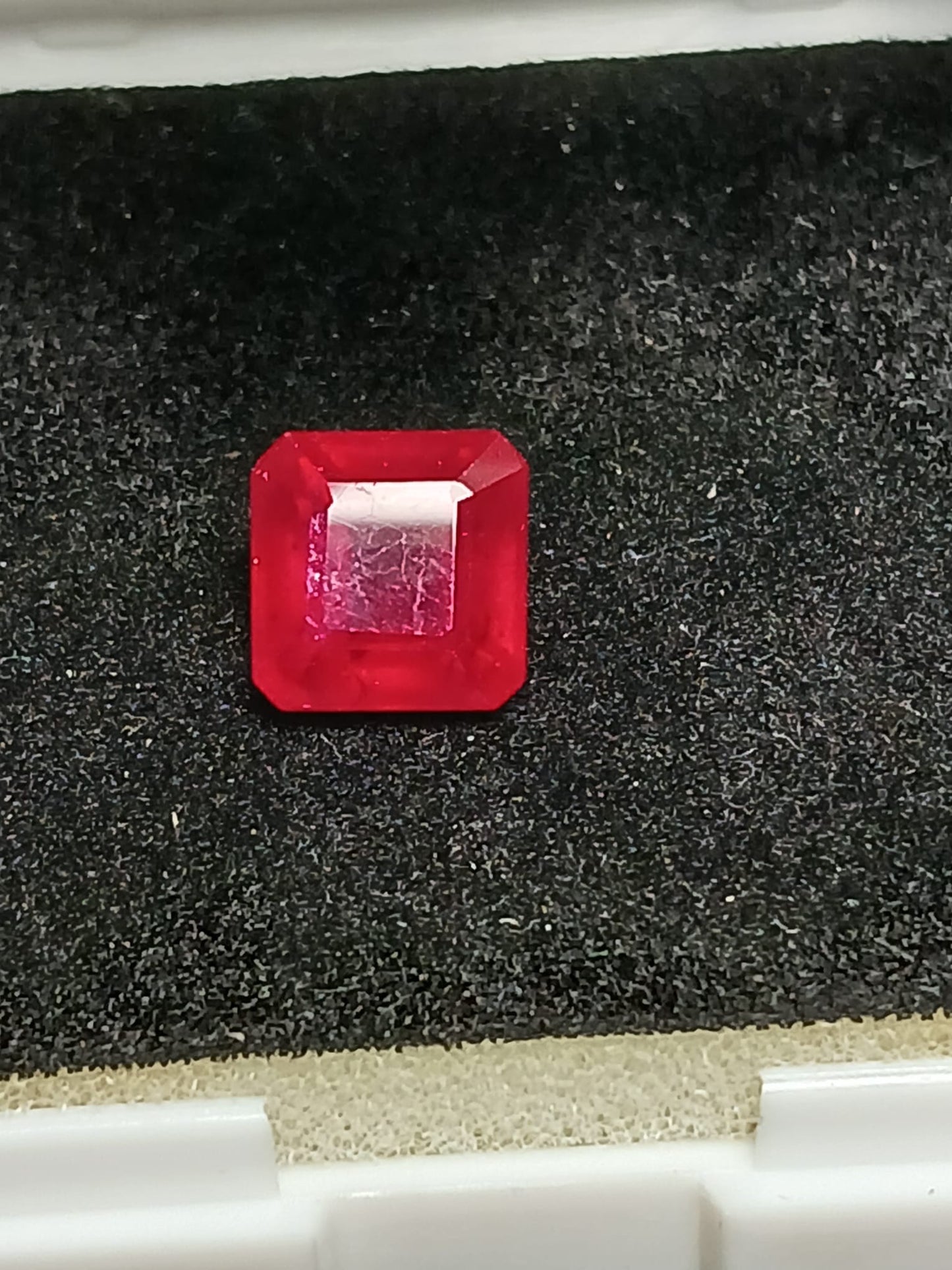 Natural Certified Ruby 5.43cts R8 (24)