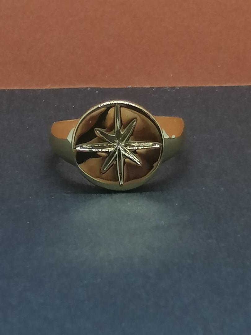 18k Solid heavy signet ring with Custom Northern Star w/Engraving