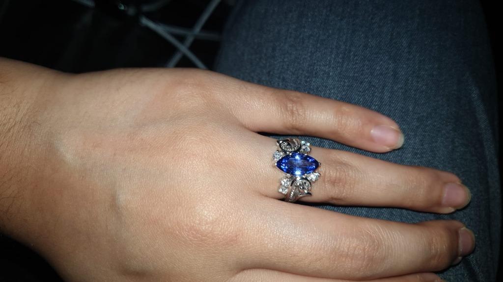 Exquisite Marquise Tanzanite Ring – Certified Swiss Brilliance in a Stunning Cut