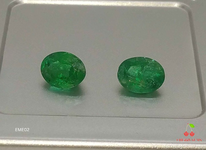 Natural Certified 4.07ct Rich Green Emerald Pair Gemstone EME02