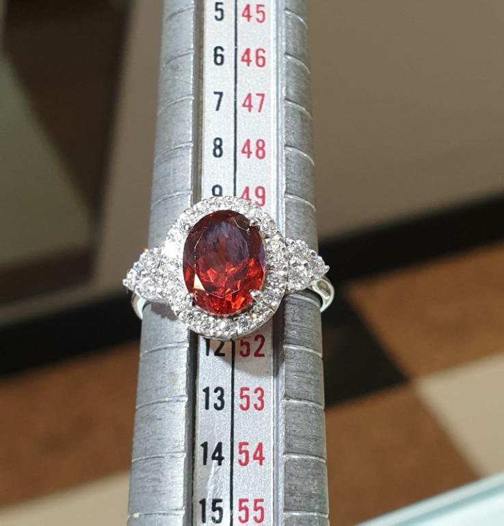 Radiant 2ct Red Garnet Ring – A Fiery Gem of Timeless Passion