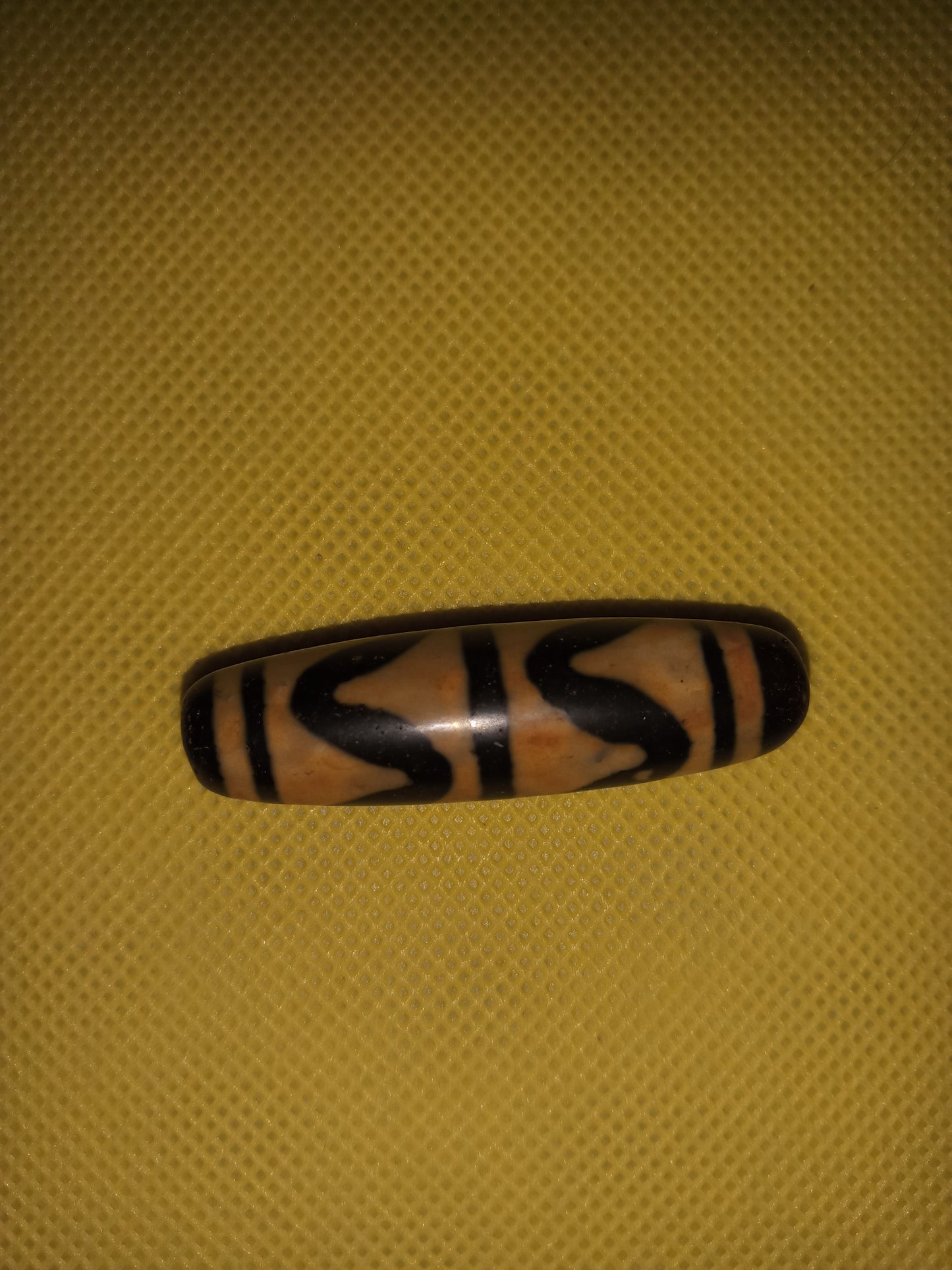 Authentic Natural Tibetan Dzi Tiger Tooth Bead