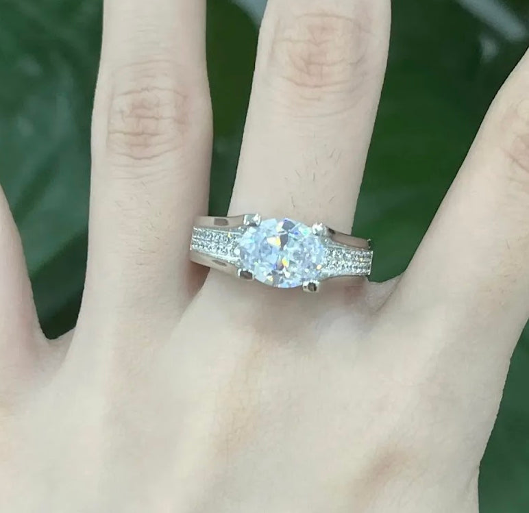 Modern Glamour: 3.5ct Horizontal Oval Brilliance Ring