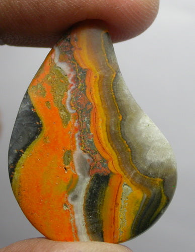 Natural Bumble Bee Jasper 4BB234