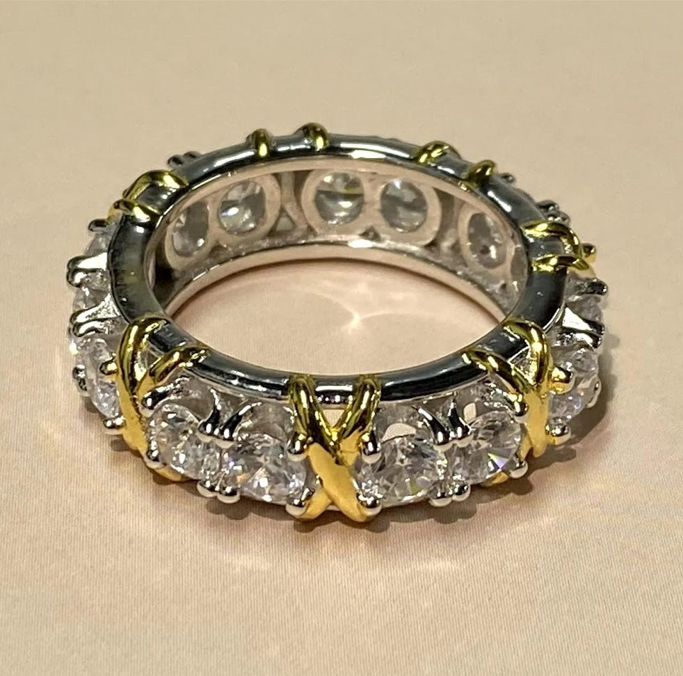 Elegant 16-Stone Women’s Band Ring