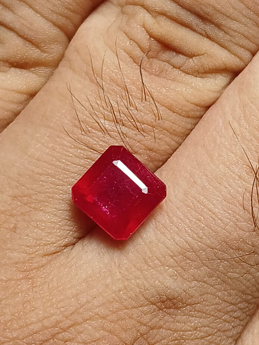 Natural Certified Ruby 5.43cts R8 (24)