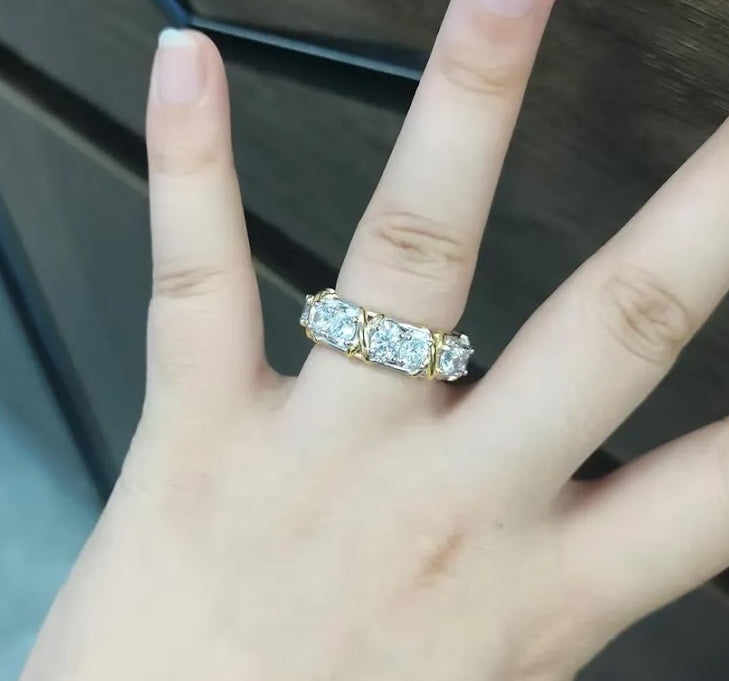 Elegant 16-Stone Women’s Band Ring