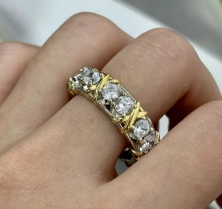 Elegant 16-Stone Women’s Band Ring