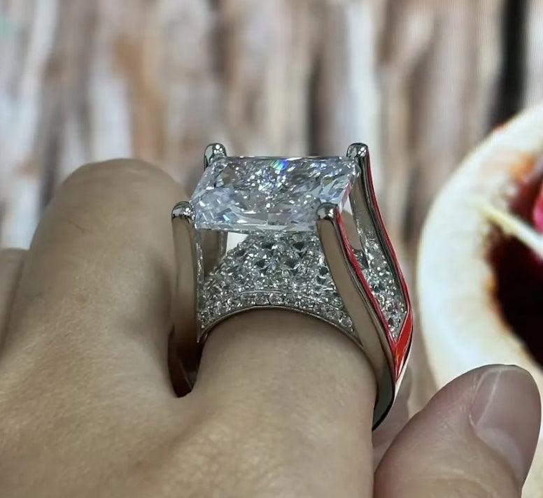 Horizon Radiant: 7-Carat East–West White Sapphire Ring