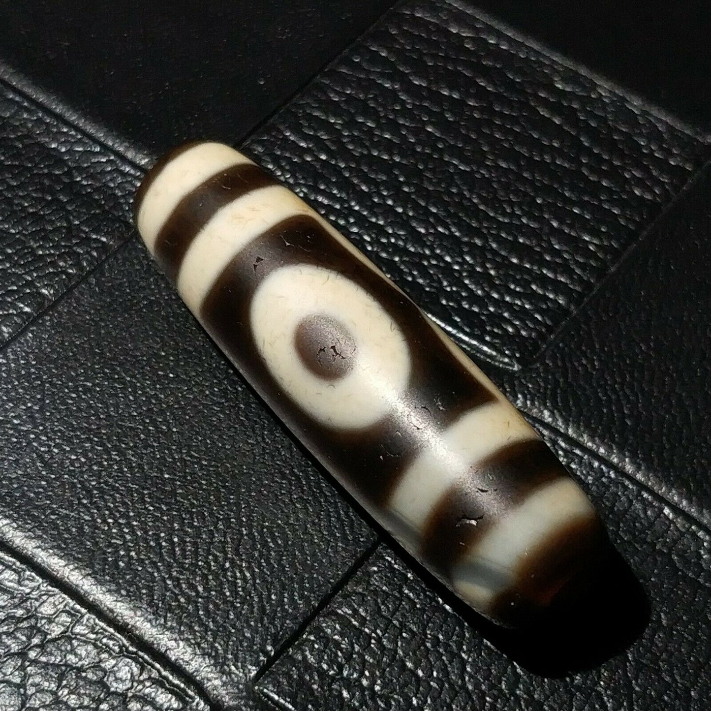 Authentic Natural Tibetan Dzi 3 Eyed Bead DB125