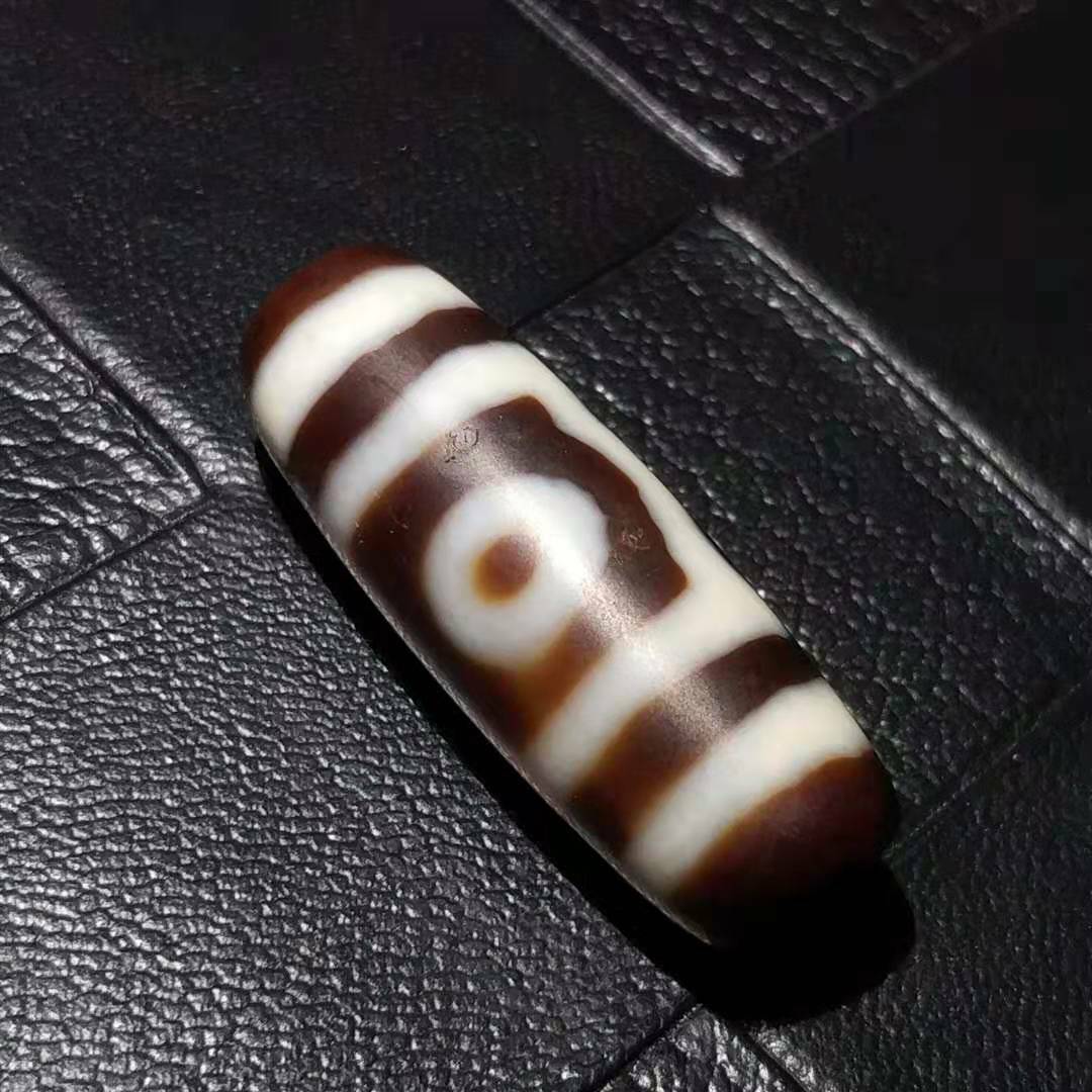 Authentic Natural Tibetan Dzi 3 Eyed Bead DB132