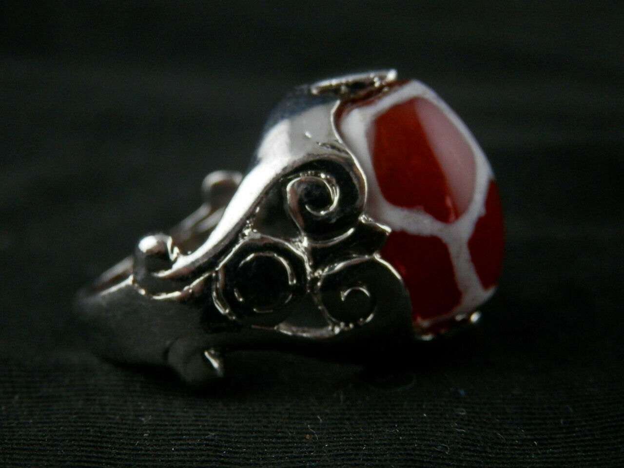 Authentic Natural Tibetan Silver Inlay Dzi Turtle Back Bead Ring (SIZE 6)