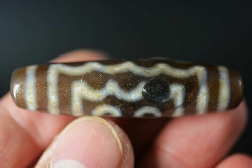 Authentic Natural Tibetan Dzi 6 Eyed Bead DB259