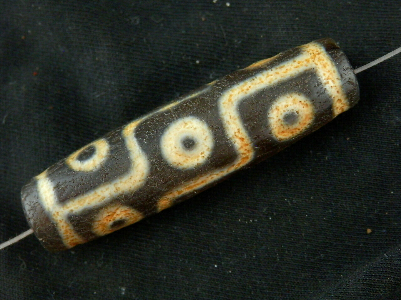 Authentic Natural Tibetan Dzi 9 Eyed Bead DB266