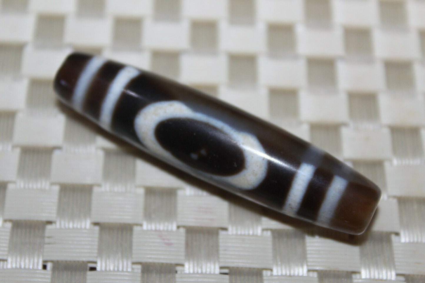 Authentic Natural Tibetan 1 eye old dzi bead